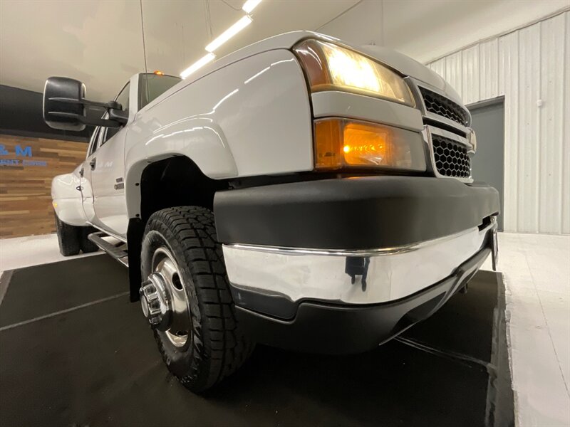 2007 Chevrolet Silverado 3500 LT Crew Cab 4X4 / 6.6L DIESEL / DUALLY / LBZ MOTOR  / BRAND NEW TIRES / Leather / Rear Airbags - Photo 56 - Gladstone, OR 97027