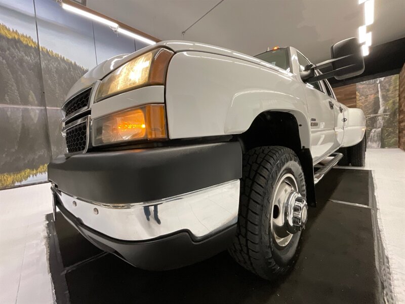 2007 Chevrolet Silverado 3500 LT Crew Cab 4X4 / 6.6L DIESEL / DUALLY / LBZ MOTOR  / BRAND NEW TIRES / Leather / Rear Airbags - Photo 26 - Gladstone, OR 97027