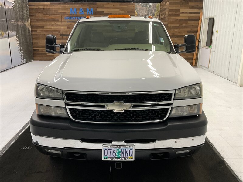 2007 Chevrolet Silverado 3500 LT Crew Cab 4X4 / 6.6L DIESEL / DUALLY / LBZ MOTOR  / BRAND NEW TIRES / Leather / Rear Airbags - Photo 5 - Gladstone, OR 97027