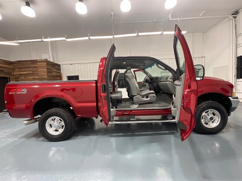 2003 Ford F-250 Lariat Super Cab 4X4 / 7.3L DIESEL /1-OWNER/FX4  / BRAND NEW TIRES/ Leather Heated Seats / ZERO RUST / SHORT BED - Photo 12 - Gladstone, OR 97027