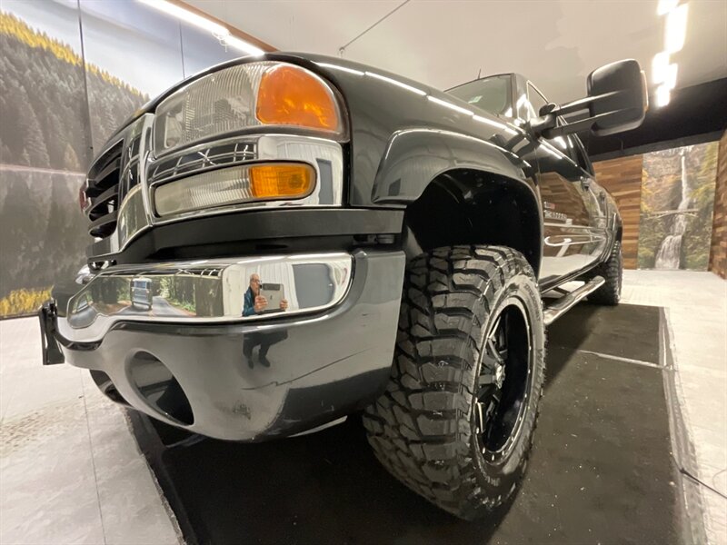 2005 GMC Sierra 2500 SLT Crew Cab 4X4 / 6.6L DIESEL / ALLISON / 1-OWNER  /NEW WHEELS & TIRES / 88,000 MILES - Photo 9 - Gladstone, OR 97027