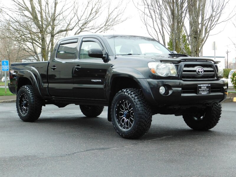 2010 Toyota Tacoma V6 TRD SPORT / 4X4 / Long Bed / LIFTED /LOW MILES