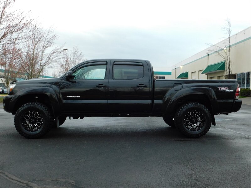 2010 Toyota Tacoma V6 TRD SPORT / 4X4 / Long Bed / LIFTED /LOW MILES