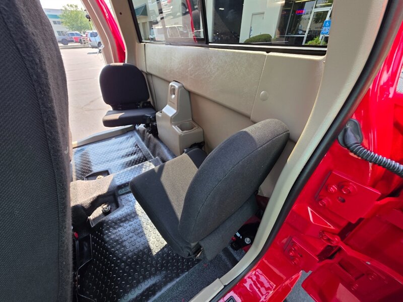 2005 Ford Ranger EDGE Xcab 4X4 / V6 4.0L / Rear Jump Seats / 120Kmi / Rear Doors / Excellent Condition - Photo 15 - Portland, OR 97217