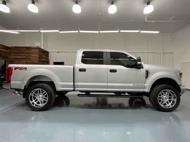 2019 Ford F-250 FX4 / Crew Cab 4X4 / 6.7L DIESEL / LIFTED LIFTED  / Backup Camera - Photo 4 - Gladstone, OR 97027