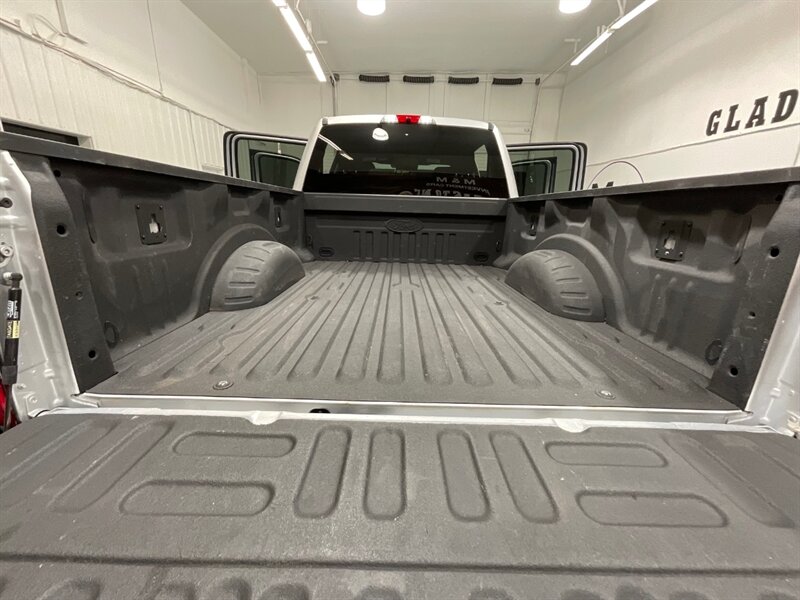 2019 Ford F-250 FX4 / Crew Cab 4X4 / 6.7L DIESEL / LIFTED LIFTED  / Backup Camera - Photo 34 - Gladstone, OR 97027