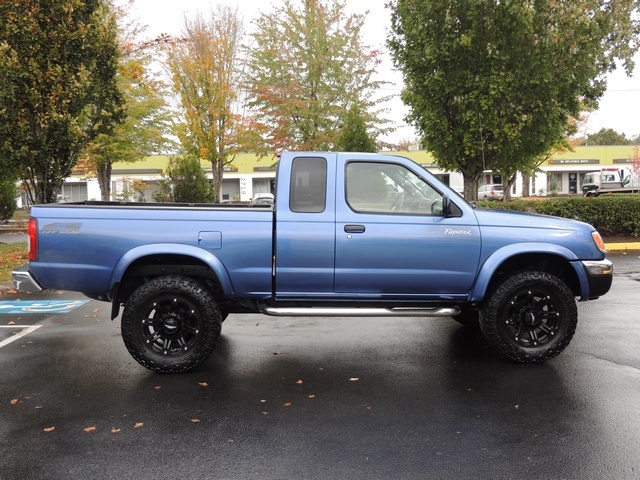 1999 Nissan Frontier SE 2dr / 4X4 / 6Cyl / Automatic / LIFTED   - Photo 4 - Portland, OR 97217