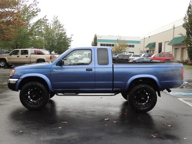 1999 Nissan Frontier SE 2dr / 4X4 / 6Cyl / Automatic / LIFTED   - Photo 3 - Portland, OR 97217