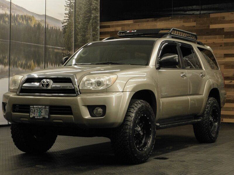 2009 Toyota 4Runner SR5 4X4 / V6 / Navi   - Photo 1 - Gladstone, OR 97027