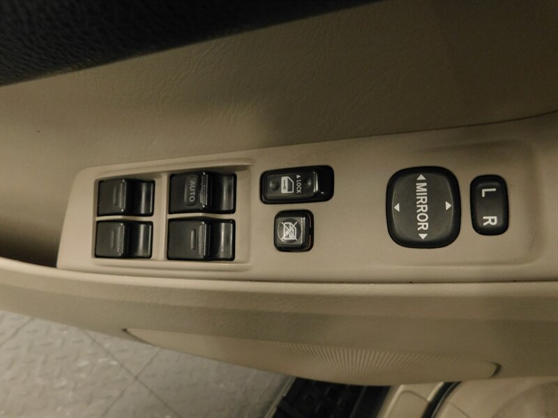 2009 Toyota 4Runner SR5 4X4 / V6 / Navi   - Photo 24 - Gladstone, OR 97027