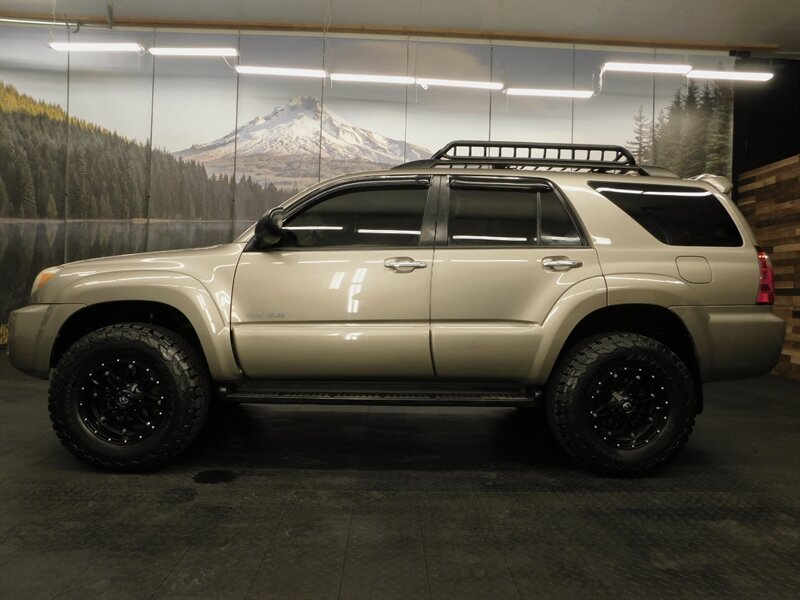 2009 Toyota 4Runner SR5 4X4 / V6 / Navi   - Photo 3 - Gladstone, OR 97027