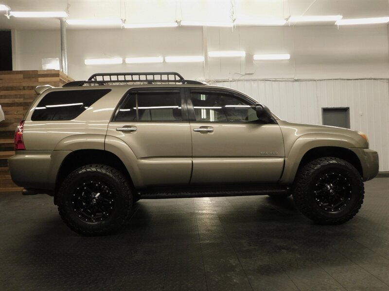 2009 Toyota 4Runner SR5 4X4 / V6 / Navi   - Photo 4 - Gladstone, OR 97027