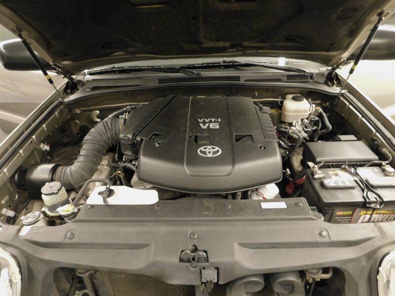 2009 Toyota 4Runner SR5 4X4 / V6 / Navi   - Photo 23 - Gladstone, OR 97027