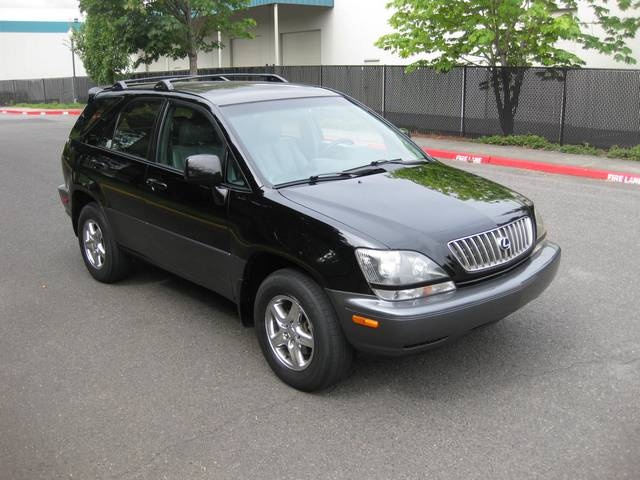 2000 Lexus RX 300 Base   - Photo 10 - Portland, OR 97217