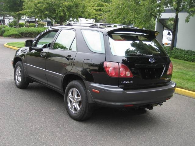 2000 Lexus RX 300 Base   - Photo 3 - Portland, OR 97217