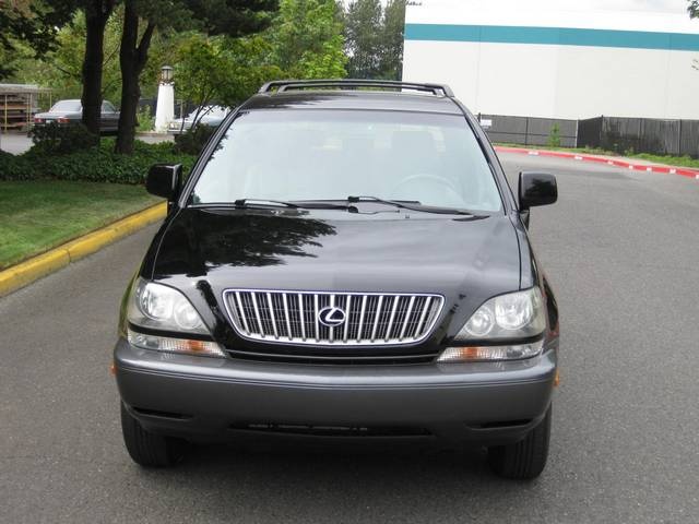 2000 Lexus RX 300 Base   - Photo 26 - Portland, OR 97217