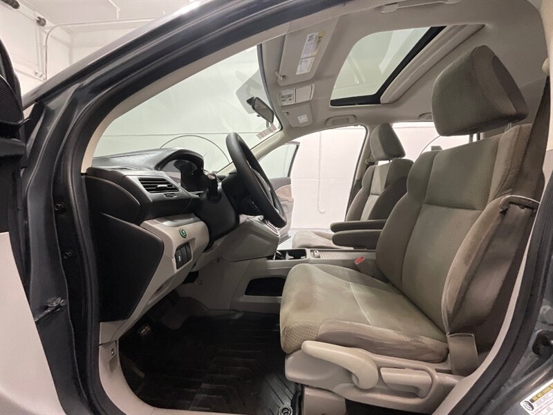 2012 Honda CR-V EX Sport Utility 4X4 / 1-OWNER LOCAL / NEW TIRES  / Sunroof & Backup Camera - Photo 12 - Gladstone, OR 97027