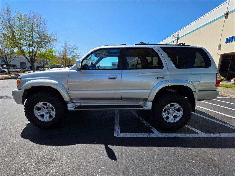 2001 Toyota 4Runner V6 / 4X4 / TIMING BELT DONE / NEW LIFT / 168K MLS  / 3.4L / NEW TIRES / LOW MILES / NO RUST - Photo 3 - Portland, OR 97217