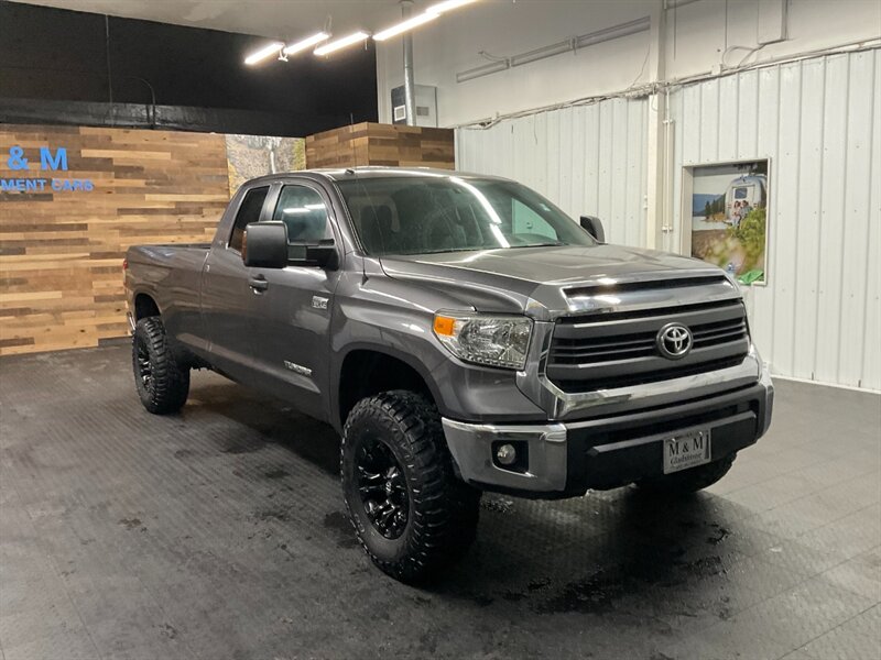 2014 Toyota Tundra SR5 4X4 / 5.7L / LONG BED / LIFTED 1-OWNER NEW LIFT ...