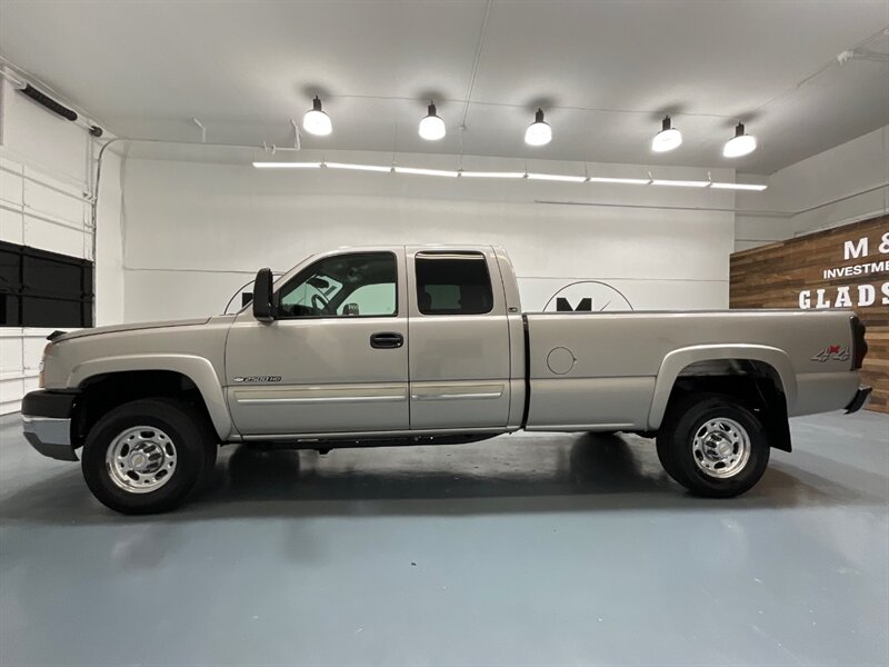 2004 Chevrolet Silverado 2500 LS 4Dr Extended Cab 4X4 / 8.1L V8 / NEW TIRES  / LOCAL OREGON TRUCK w. ZERO RUST / ONLY 122K MILES - Photo 3 - Gladstone, OR 97027