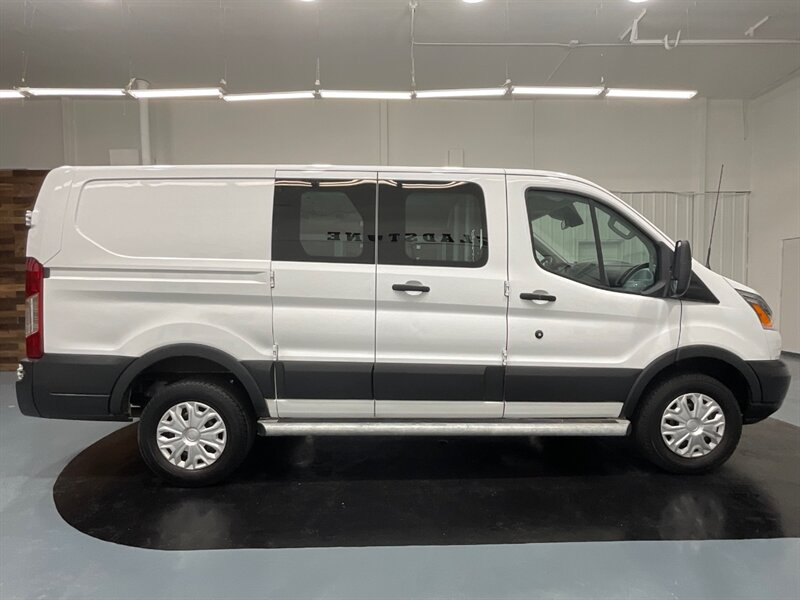 2016 Ford Transit 250 CARGO VAN / 3.7L V6 / LOW ROOF / 49K MILES  / Backup Camera / Excel Cond - Photo 4 - Gladstone, OR 97027