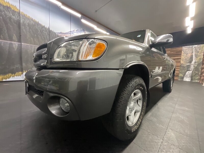 2003 Toyota Tundra SR5 4dr Access Cab 4X4 / V8 / ONLY 106,000 MILES  FRESH TIMING BELT SERVICE / LOCAL CLEAN TRUCK / RUST FREE - Photo 9 - Gladstone, OR 97027