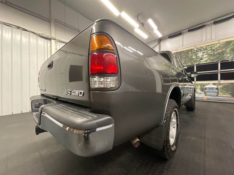 2003 Toyota Tundra SR5 4dr Access Cab 4X4 / V8 / ONLY 106,000 MILES  FRESH TIMING BELT SERVICE / LOCAL CLEAN TRUCK / RUST FREE - Photo 12 - Gladstone, OR 97027