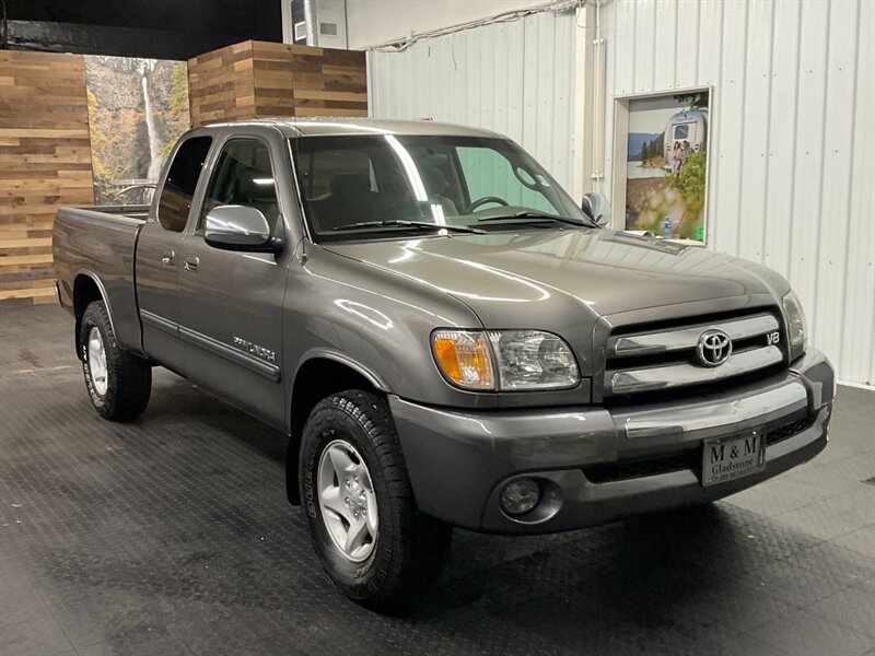 2003 Toyota Tundra SR5 4dr Access Cab 4X4 / V8 / ONLY 106,000 MILES  FRESH TIMING BELT SERVICE / LOCAL CLEAN TRUCK / RUST FREE - Photo 2 - Gladstone, OR 97027