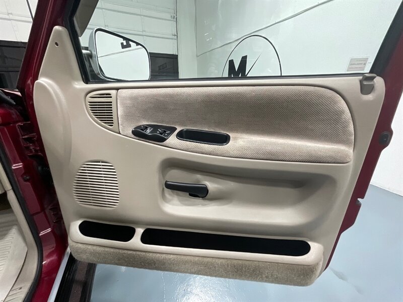 1994 Dodge Ram 3500 Laramie Regular Cab/ DUALLY/ 5.9L DIESEL/92K MILES  / 12-VALVE CUMMINS DIESEL /LONG BED / 1-OWNER LOCAL / ZERO RUST / COLLECTOR QUALITY / ALL ORIGINAL / BRAND NEW TIRES / FULLY SERVICED - Photo 35 - Gladstone, OR 97027