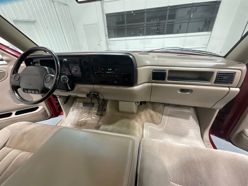 1994 Dodge Ram 3500 Laramie Regular Cab/ DUALLY/ 5.9L DIESEL/92K MILES  / 12-VALVE CUMMINS DIESEL /LONG BED / 1-OWNER LOCAL / ZERO RUST / COLLECTOR QUALITY / ALL ORIGINAL / BRAND NEW TIRES / FULLY SERVICED - Photo 37 - Gladstone, OR 97027