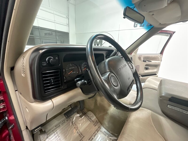 1994 Dodge Ram 3500 Laramie Regular Cab/ DUALLY/ 5.9L DIESEL/92K MILES  / 12-VALVE CUMMINS DIESEL /LONG BED / 1-OWNER LOCAL / ZERO RUST / COLLECTOR QUALITY / ALL ORIGINAL / BRAND NEW TIRES / FULLY SERVICED - Photo 13 - Gladstone, OR 97027