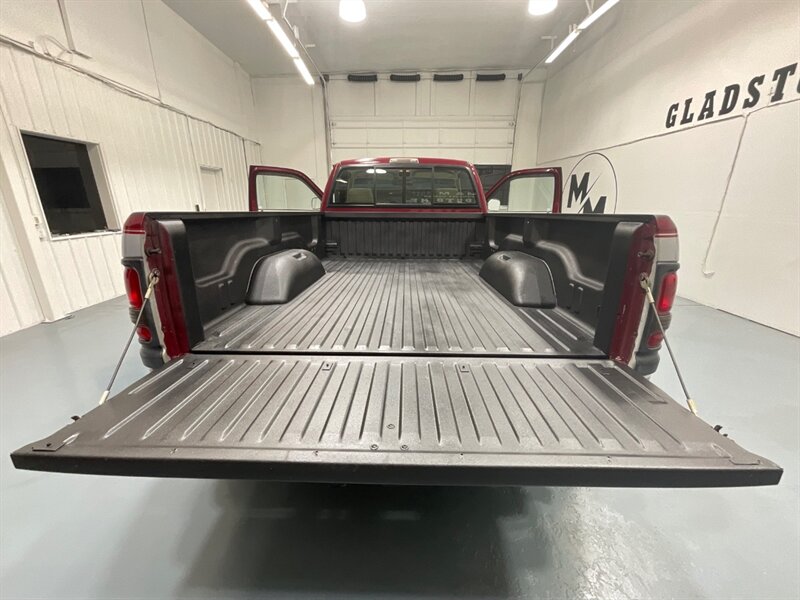 1994 Dodge Ram 3500 Laramie Regular Cab/ DUALLY/ 5.9L DIESEL/92K MILES  / 12-VALVE CUMMINS DIESEL /LONG BED / 1-OWNER LOCAL / ZERO RUST / COLLECTOR QUALITY / ALL ORIGINAL / BRAND NEW TIRES / FULLY SERVICED - Photo 10 - Gladstone, OR 97027