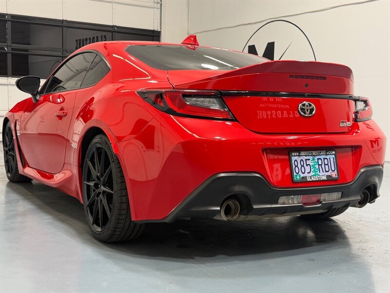2023 Toyota 86 Premium 2.4L COUPE 2Dr / MANUAL /ONLY 11,171 MILES / 2 Dr Coupe / Local Car RUST FREE - Photo 8 - Gladstone, OR 97027