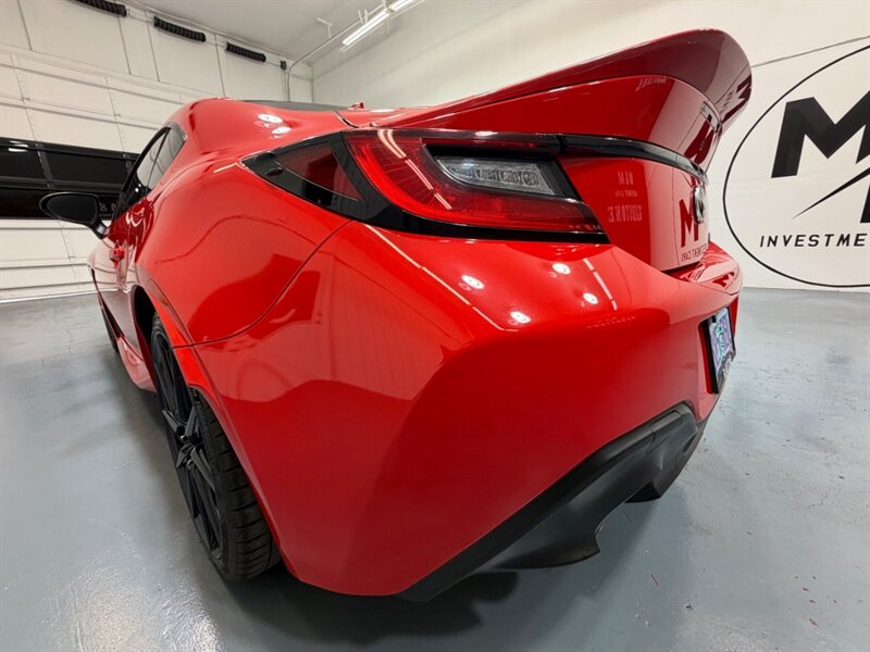 2023 Toyota 86 Premium 2.4L COUPE 2Dr / MANUAL /ONLY 11,171 MILES / 2 Dr Coupe / Local Car RUST FREE - Photo 45 - Gladstone, OR 97027