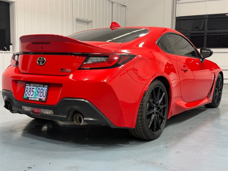 2023 Toyota 86 Premium 2.4L COUPE 2Dr / MANUAL /ONLY 11,171 MILES / 2 Dr Coupe / Local Car RUST FREE - Photo 7 - Gladstone, OR 97027