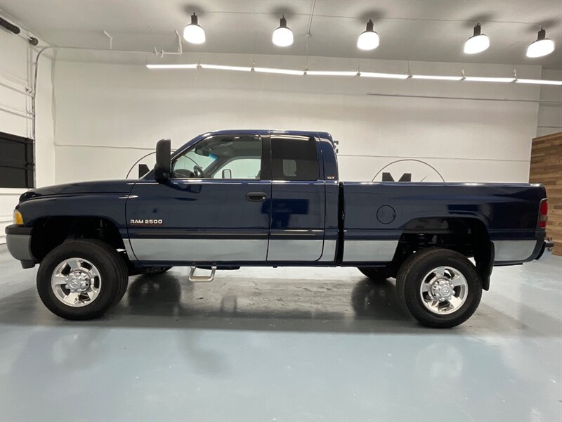 2002 Dodge Ram 2500 SLT 4X4 / 5.9L DIESEL / 6-SPEED MANUAL / ZERO RUST  / LOCAL TRUCK - Photo 3 - Gladstone, OR 97027