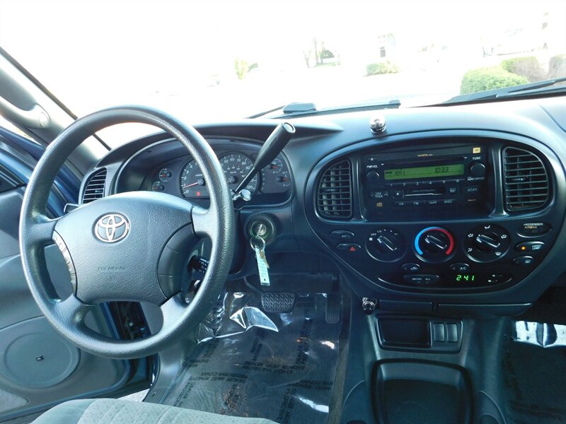 2006 Toyota Tundra SR5 Double Cab 4X4 / 1-OWNER / LIFTED / LOW MILES   - Photo 18 - Portland, OR 97217