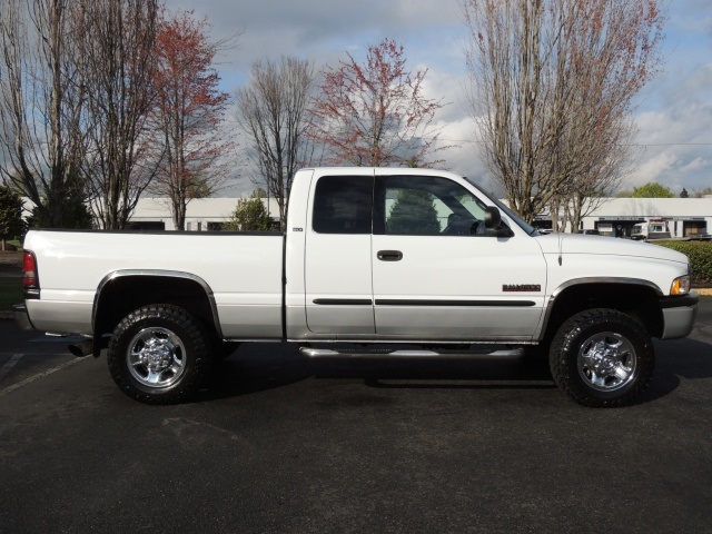 2001 Dodge Ram 2500 SLT 5.9L Cummins DIESEL   - Photo 4 - Portland, OR 97217