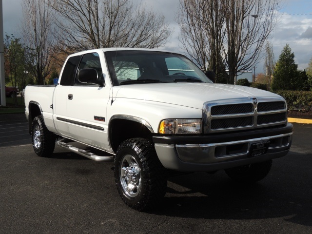 2001 Dodge Ram 2500 SLT 5.9L Cummins DIESEL   - Photo 2 - Portland, OR 97217