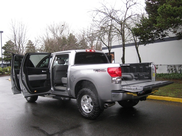 2007 Toyota Tundra CrewMax Limited 4X4 / TRD Off Road / LIFTED   - Photo 11 - Portland, OR 97217