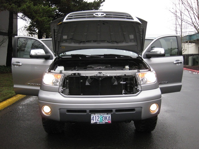 2007 Toyota Tundra CrewMax Limited 4X4 / TRD Off Road / LIFTED   - Photo 16 - Portland, OR 97217