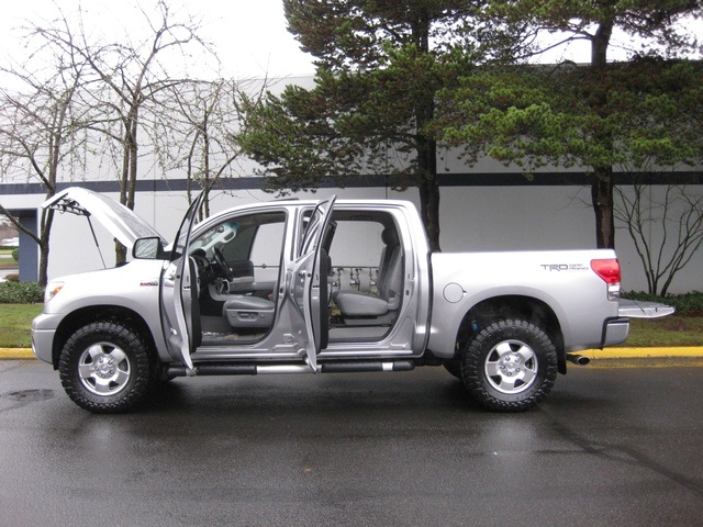 2007 Toyota Tundra CrewMax Limited 4X4 / TRD Off Road / LIFTED   - Photo 10 - Portland, OR 97217