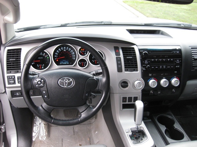 2007 Toyota Tundra CrewMax Limited 4X4 / TRD Off Road / LIFTED   - Photo 28 - Portland, OR 97217