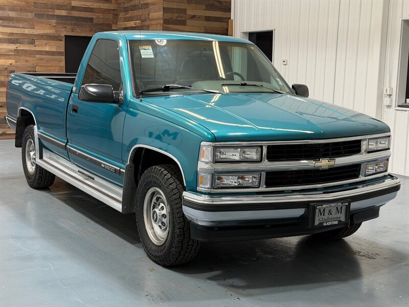 1995 Chevrolet C/K 2500 Series C2500 Silverado Regular Cab 7.4L V8 / 52,000 MILES / LONG BED / ZERO RUST - Photo 2 - Gladstone, OR 97027