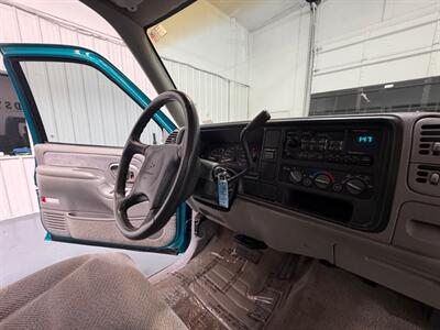 1995 Chevrolet C/K 2500 Series C2500 Silverado Regular Cab 7.4L V8 / 52,000 MILES / LONG BED / ZERO RUST - Photo 34 - Gladstone, OR 97027