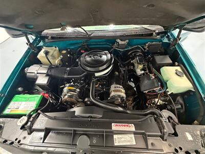 1995 Chevrolet C/K 2500 Series C2500 Silverado Regular Cab 7.4L V8 / 52,000 MILES / LONG BED / ZERO RUST - Photo 38 - Gladstone, OR 97027