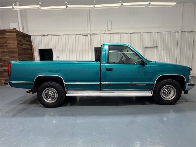 1995 Chevrolet C/K 2500 Series C2500 Silverado Regular Cab 7.4L V8 / 52,000 MILES / LONG BED / ZERO RUST - Photo 4 - Gladstone, OR 97027