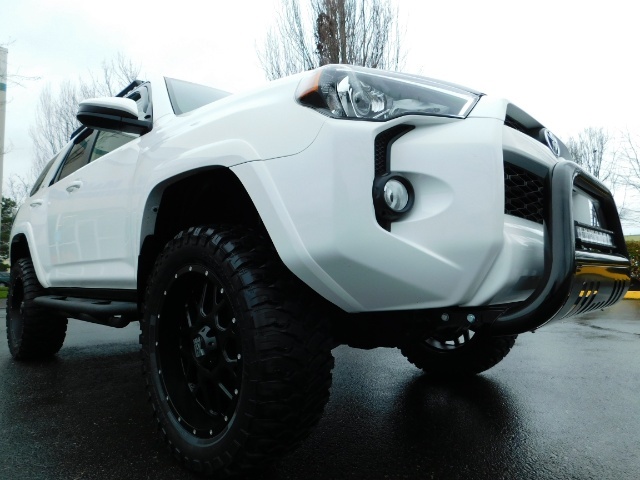 2018 Toyota 4Runner 4X4 V6 / 3RD SEAT / NAVi / CAM / NEW XD's / LIFTED   - Photo 10 - Portland, OR 97217