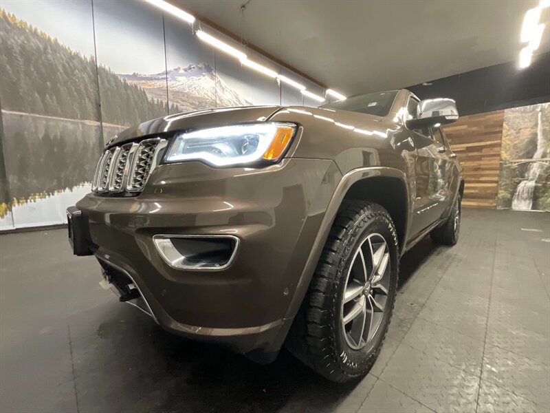 2018 Jeep Grand Cherokee Overland Sport Utility 4X4 / 3.0L V6 TURBO DIESEL  1-OWNER LOCAL SUV / Leather & Navigation / Panoramic Sunroof / SHARP & CLEAN !! - Photo 9 - Gladstone, OR 97027