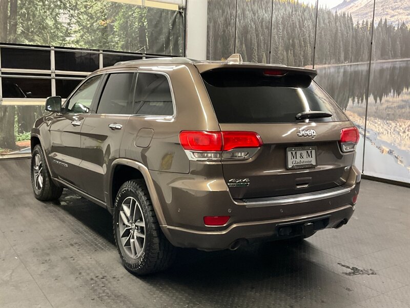 2018 Jeep Grand Cherokee Overland Sport Utility 4X4 / 3.0L V6 TURBO DIESEL  1-OWNER LOCAL SUV / Leather & Navigation / Panoramic Sunroof / SHARP & CLEAN !! - Photo 8 - Gladstone, OR 97027